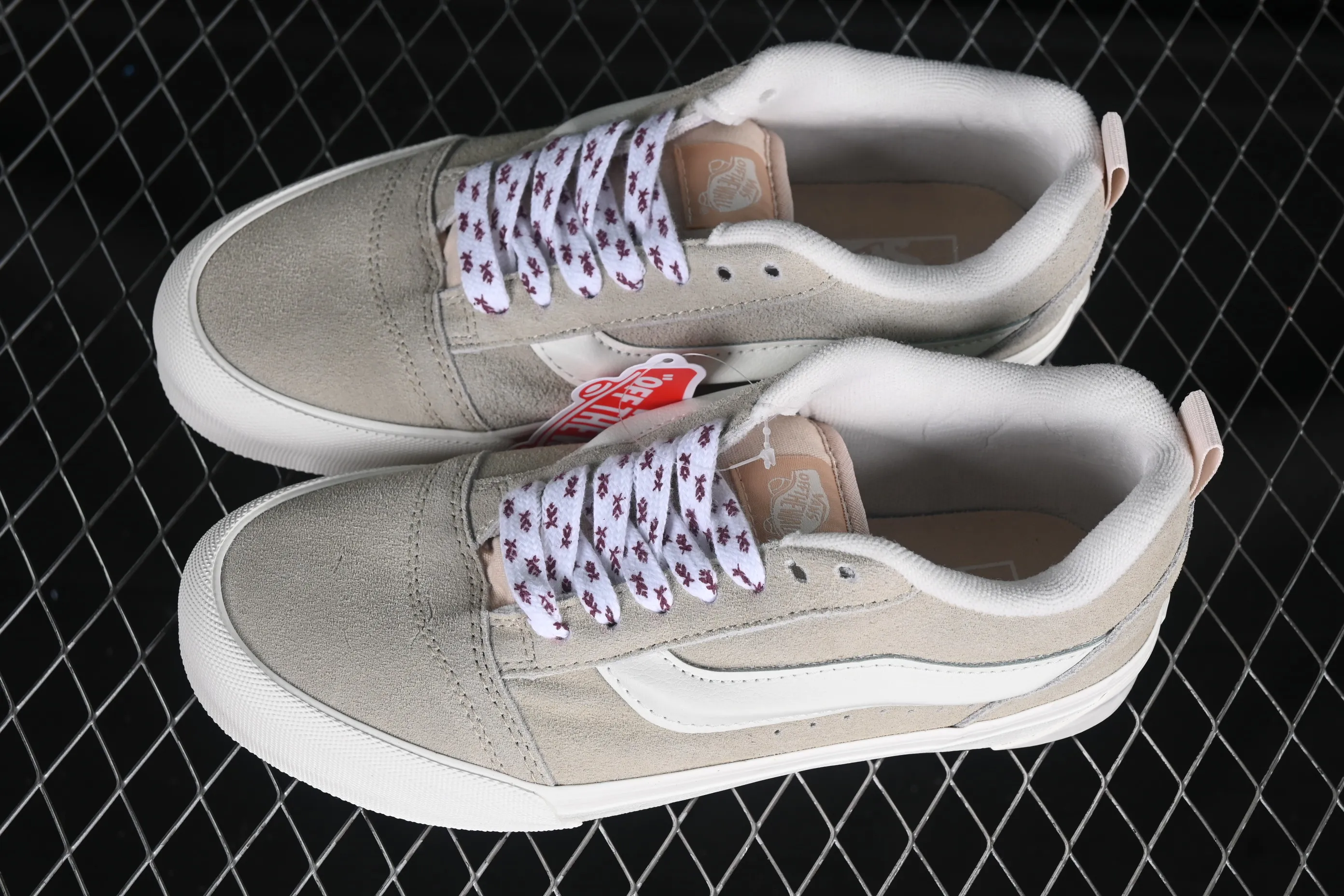 All categories Vans Vans series Vans Low Vans low-top Vans Knu Skool Vans low-top retro casual fat bread shoes VN000D6ZE2S